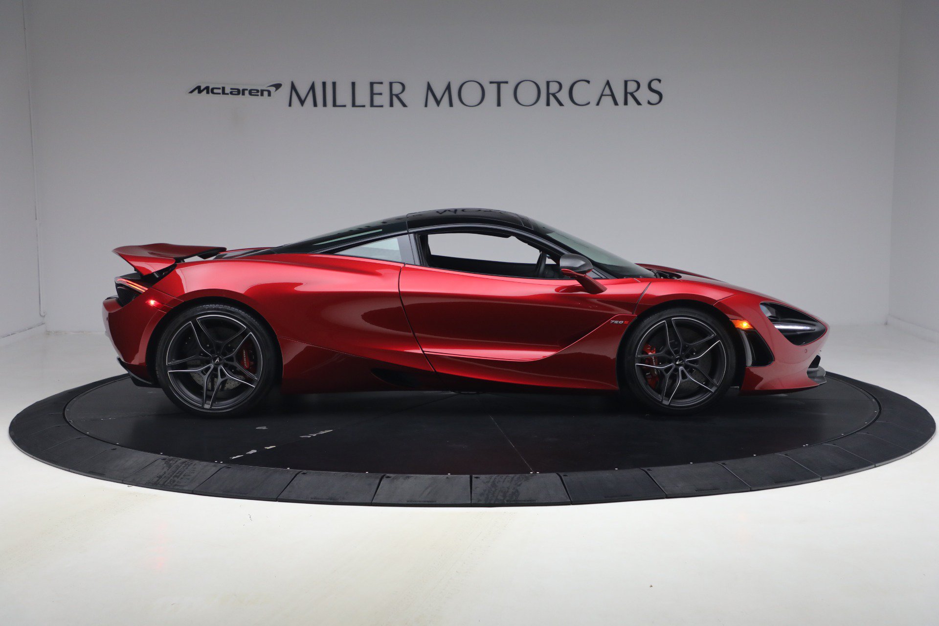 Used 2019 McLaren 720S Performance photo 8