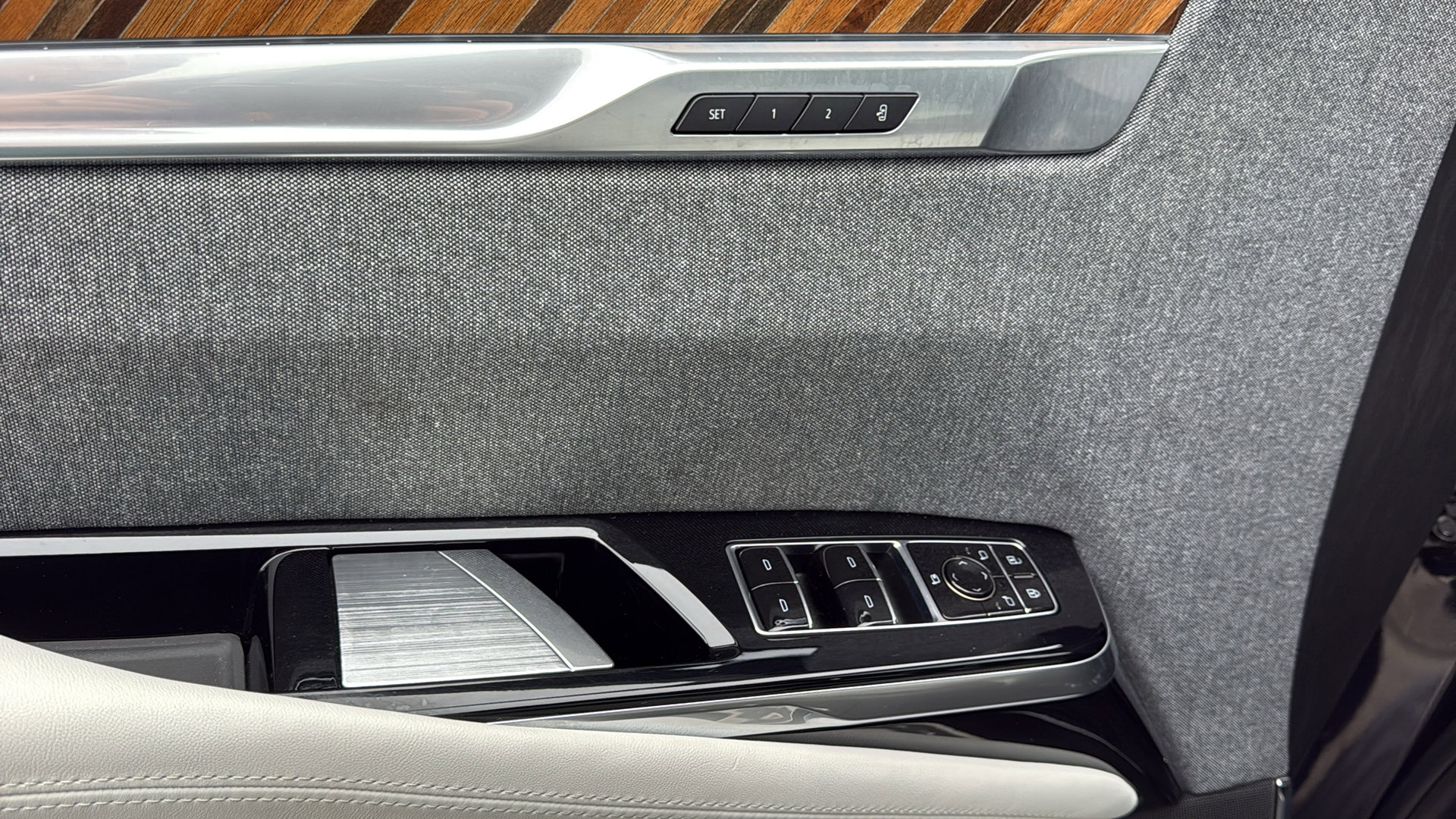 2025 Cadillac Escalade Premium Luxury Platinum