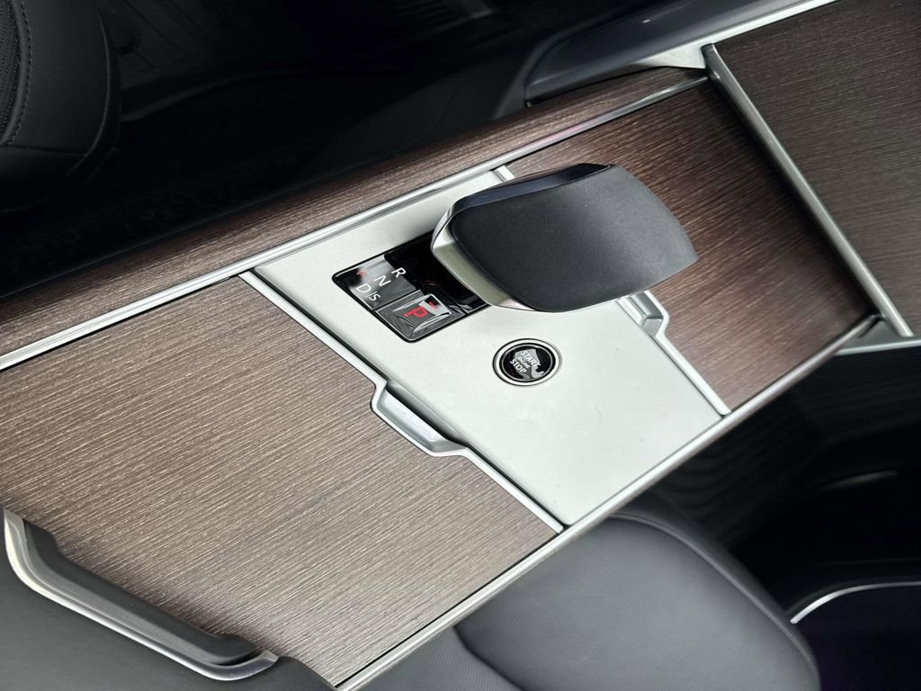 2024 Land Rover Range Rover SE