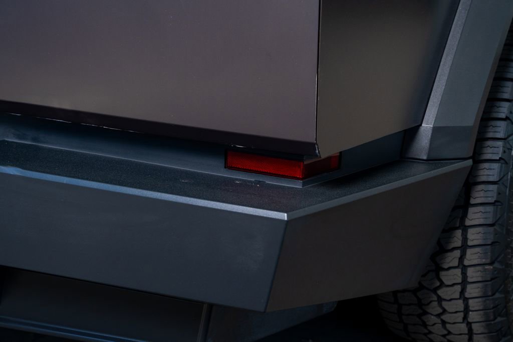 2024 Tesla Cybertruck AWD Crew Cab