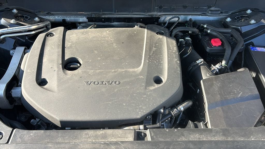 2025 Volvo Xc90 B6 Plus