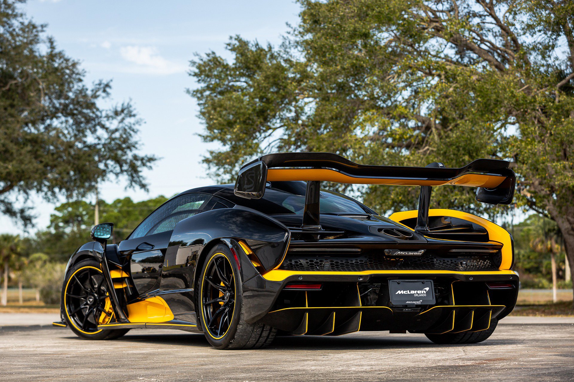 Used 2019 McLaren Senna photo 26