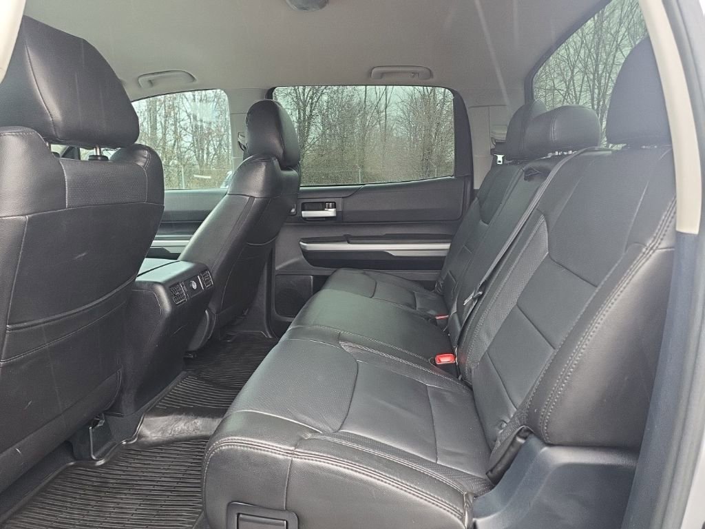 2015 Toyota Tundra SR5