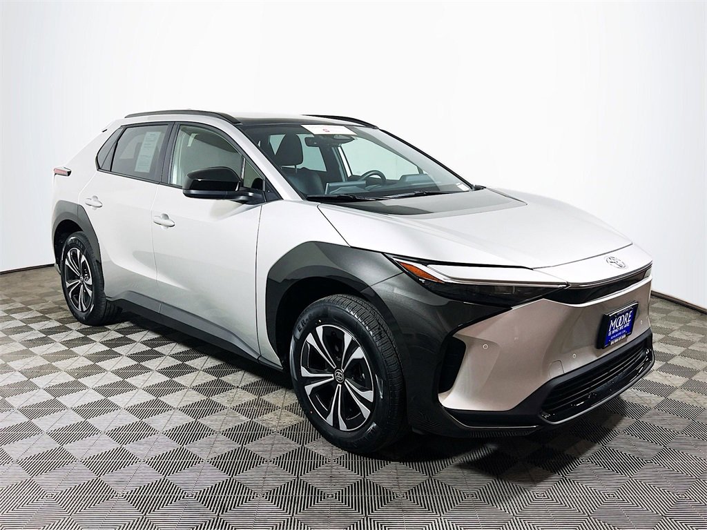 2024 Toyota bZ4X XLE
