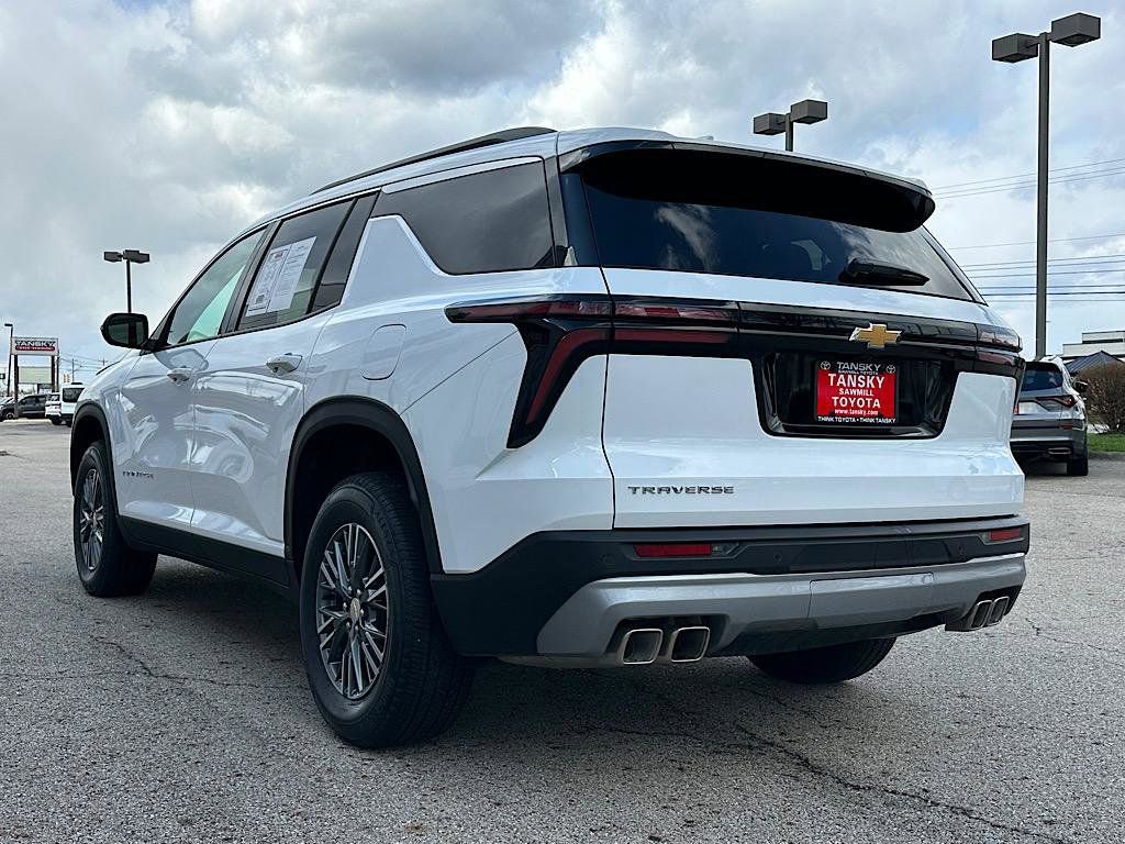 2026 Chevrolet Traverse LT