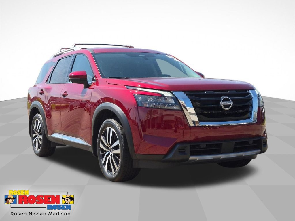 Used 2025 Nissan Pathfinder Platinum w/ Cargo Package