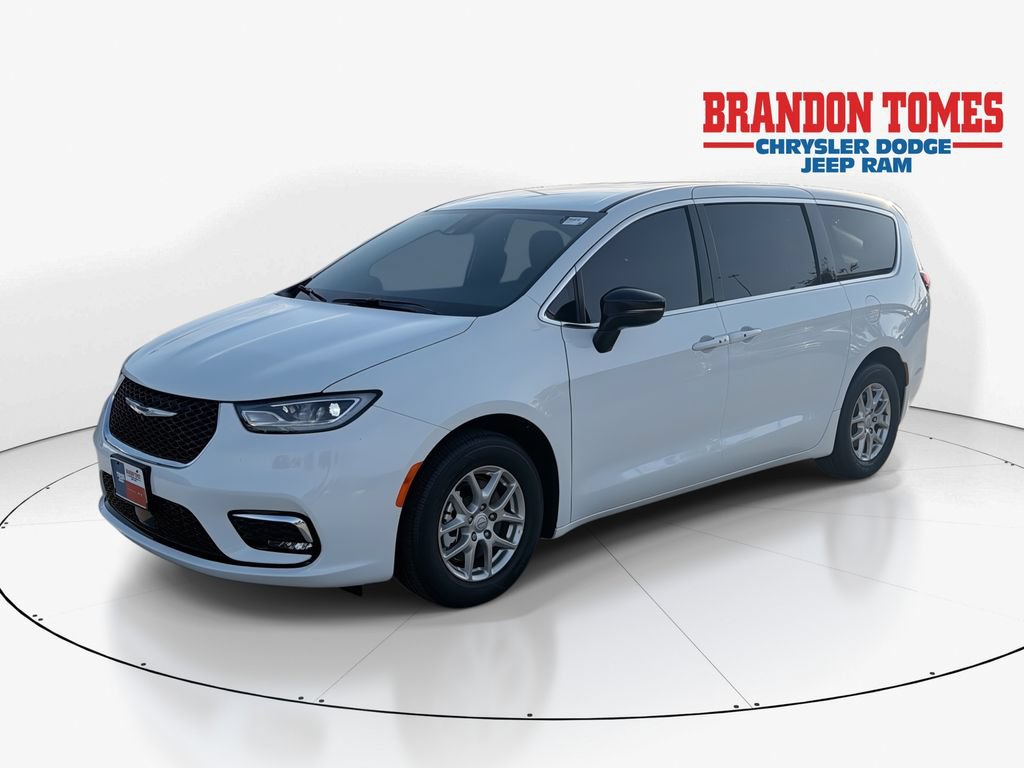 New 2026 Chrysler Pacifica Select