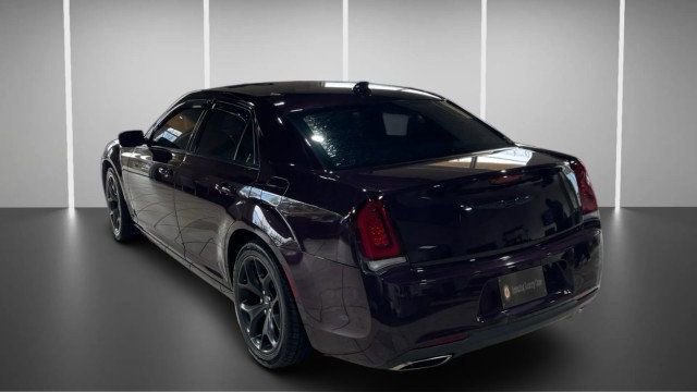 2021 Chrysler 300 Touring