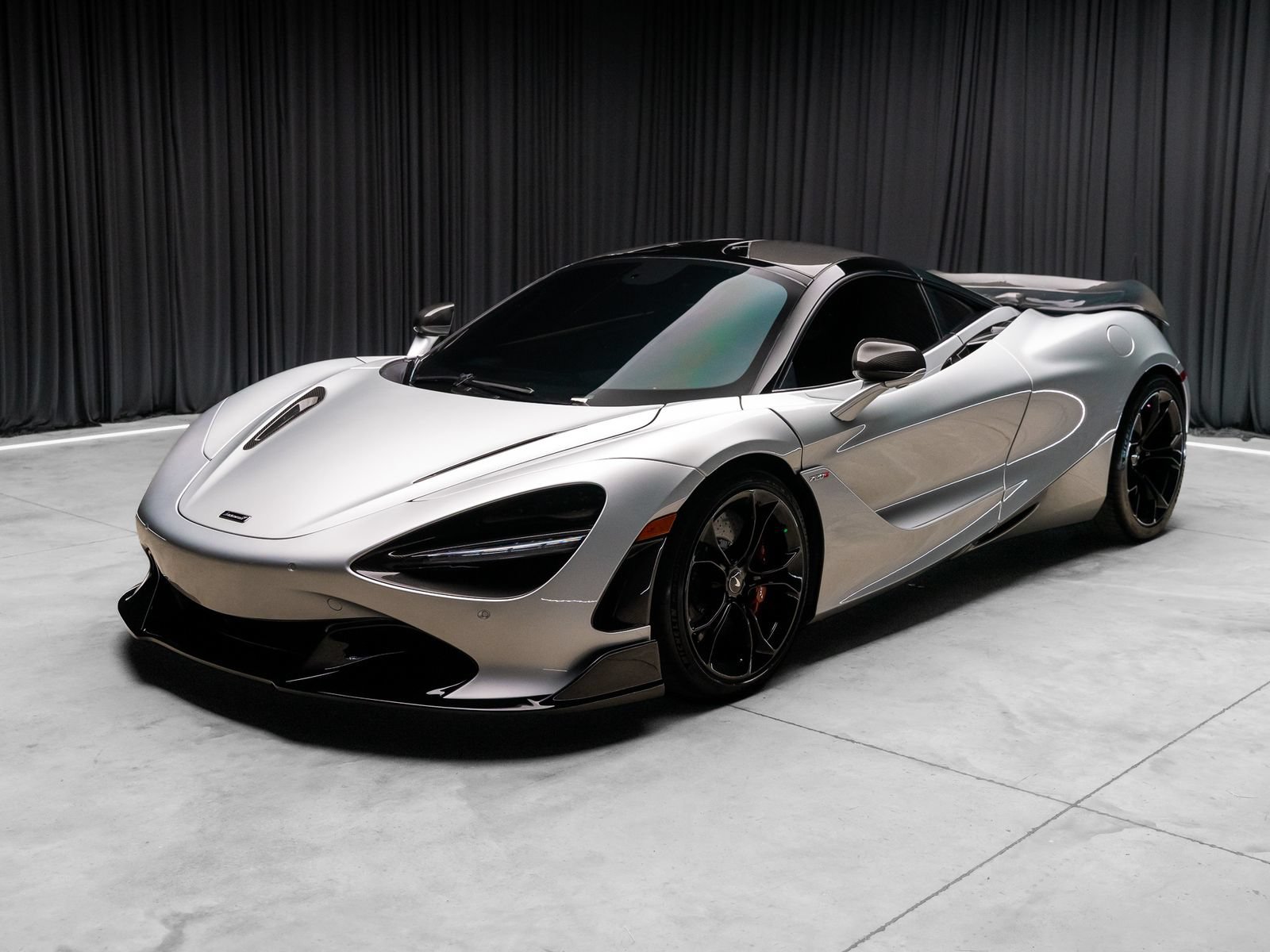 Used 2019 McLaren 720S photo 23