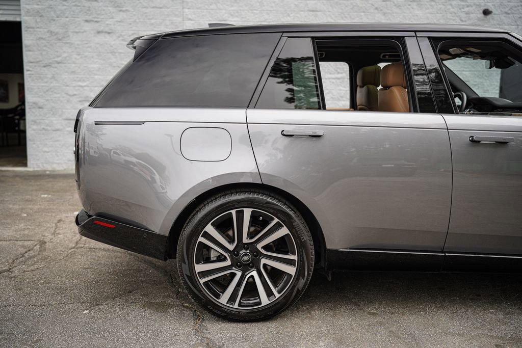 2023 Land Rover Range Rover SE