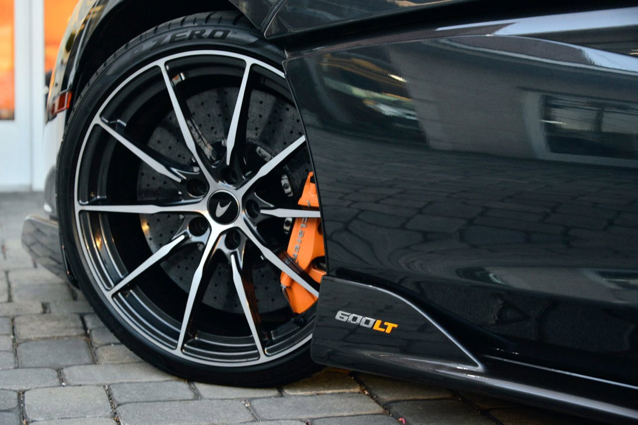 Used 2020 McLaren 600LT Spider photo 23