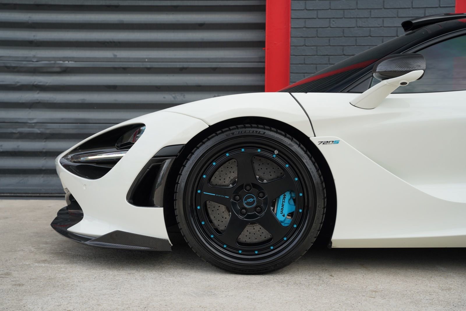 Used 2018 McLaren 720S Performance photo 9