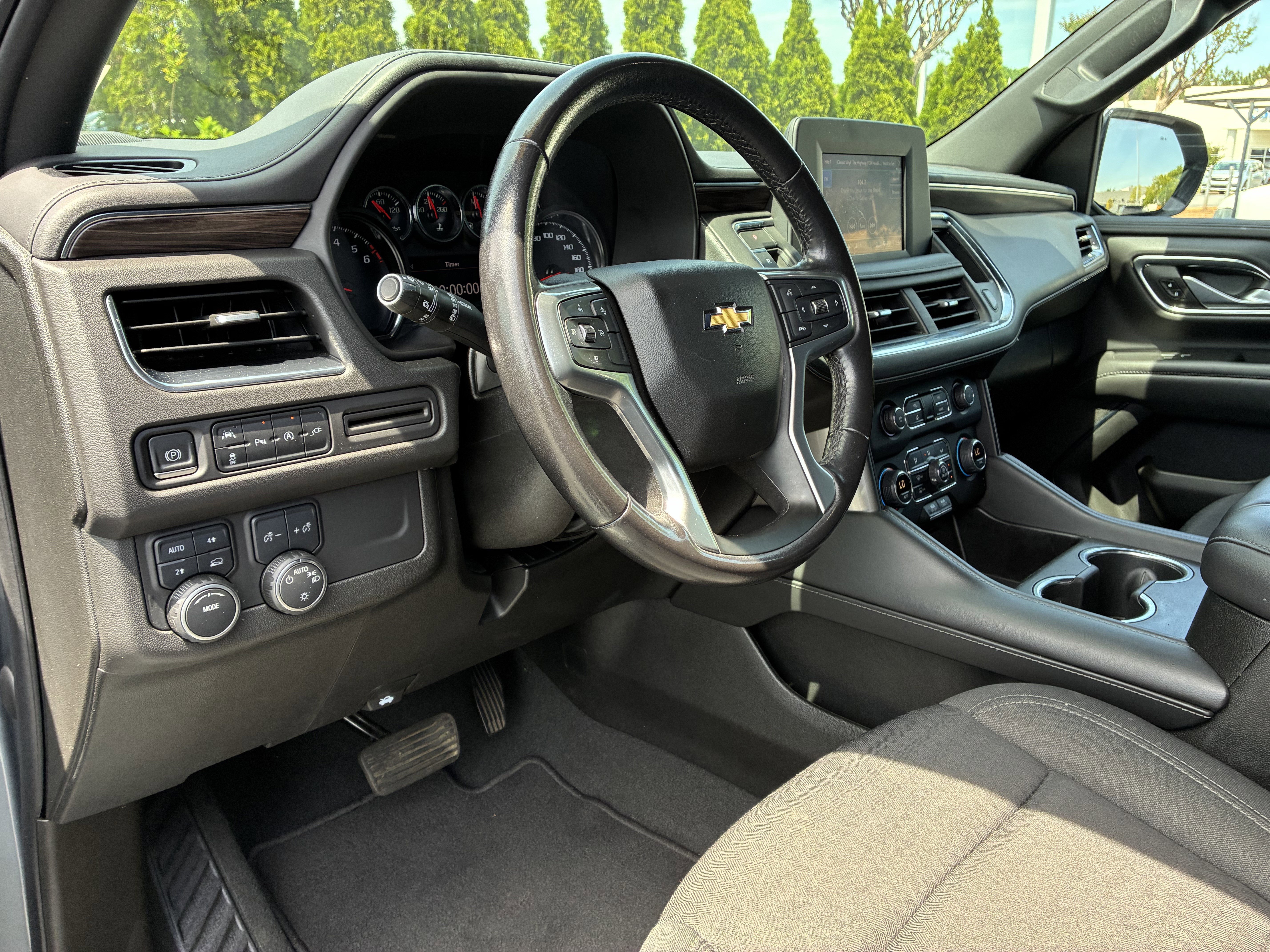 2022 Chevrolet Suburban LS