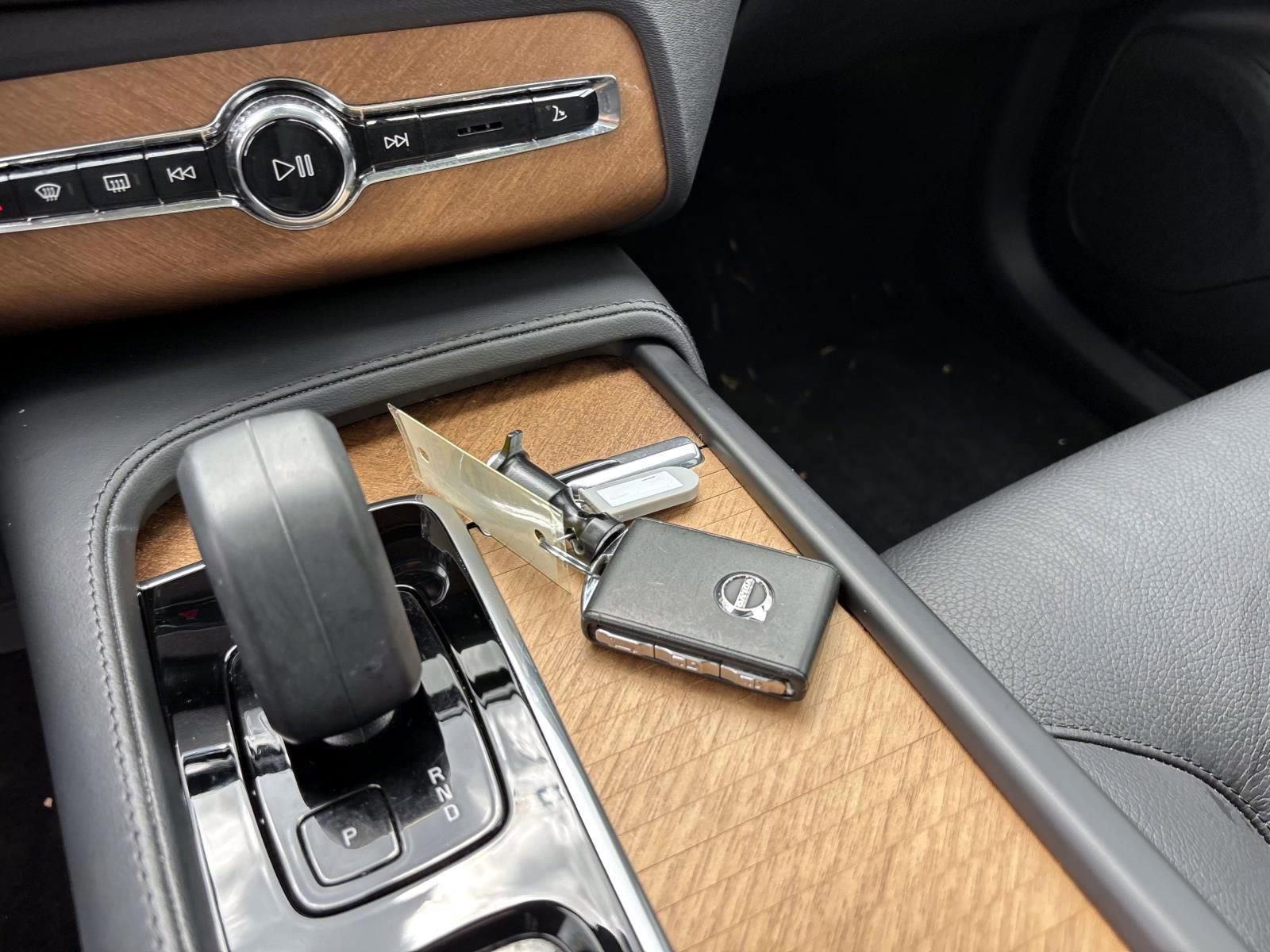 2024 Volvo Xc90 B6 Plus