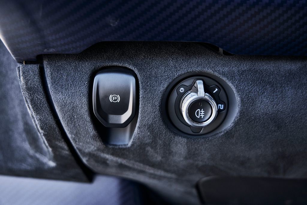Used 2019 McLaren Senna photo 54