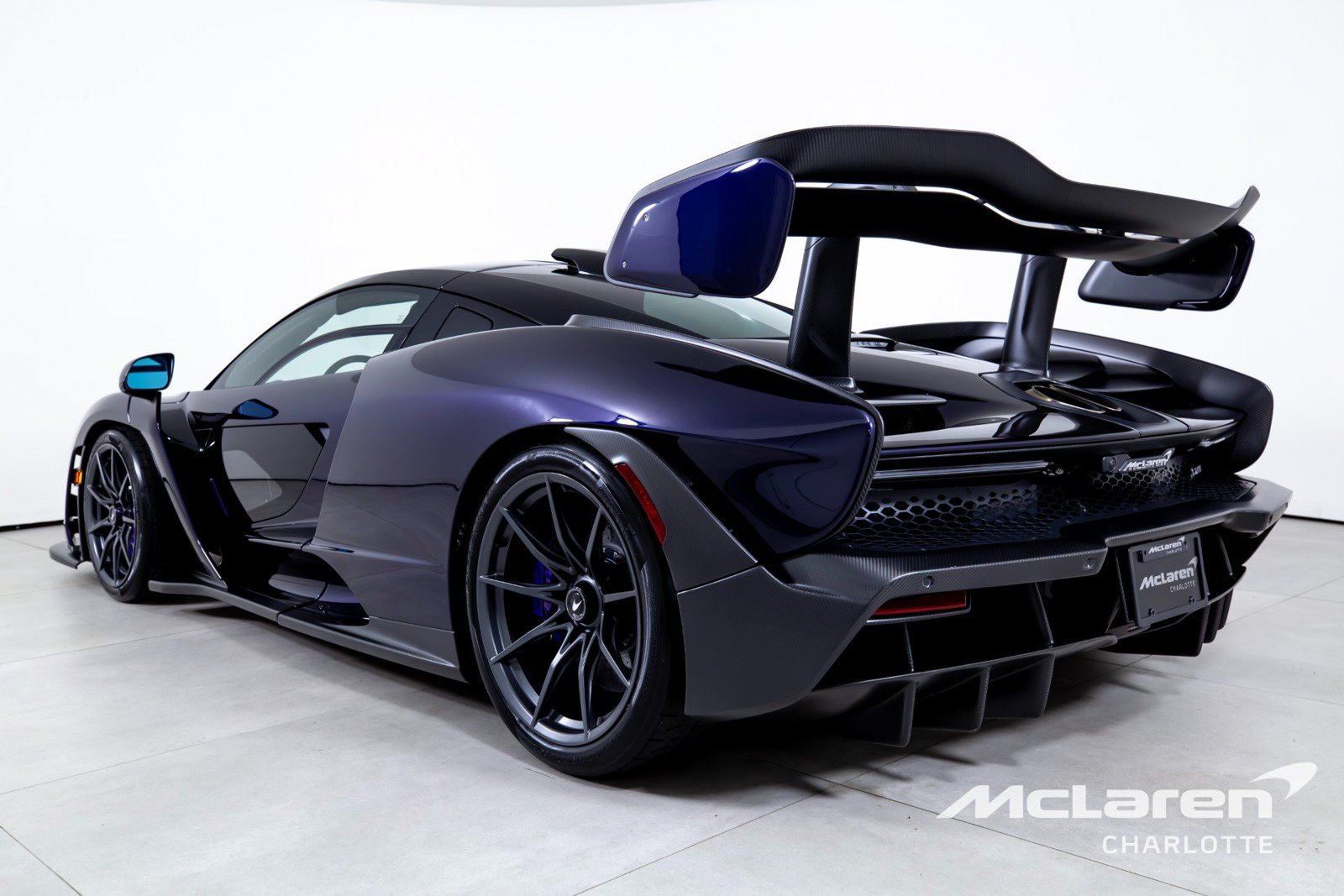 Used 2019 McLaren Senna photo 7