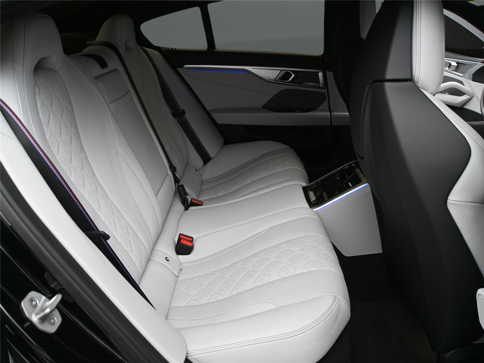 2025 BMW M8 Competition