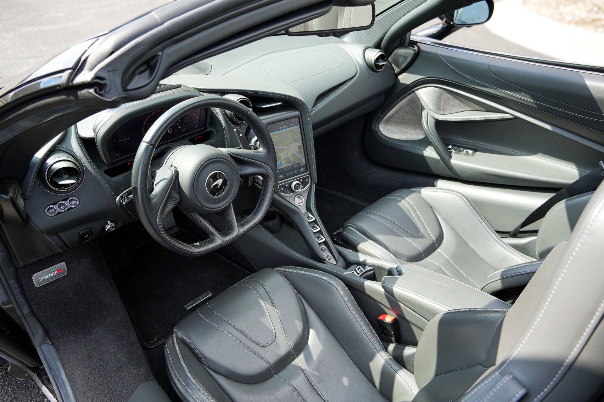 Used 2020 McLaren 720S Luxury photo 15