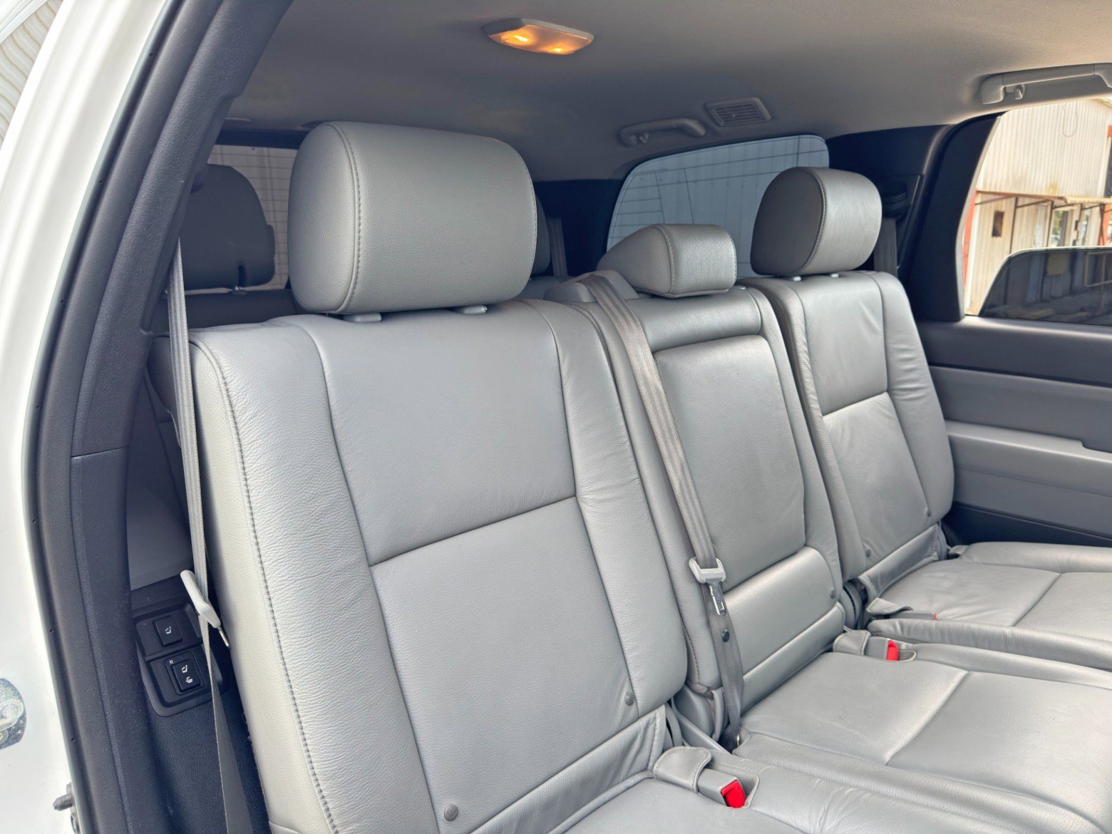 2016 Toyota Sequoia SR5