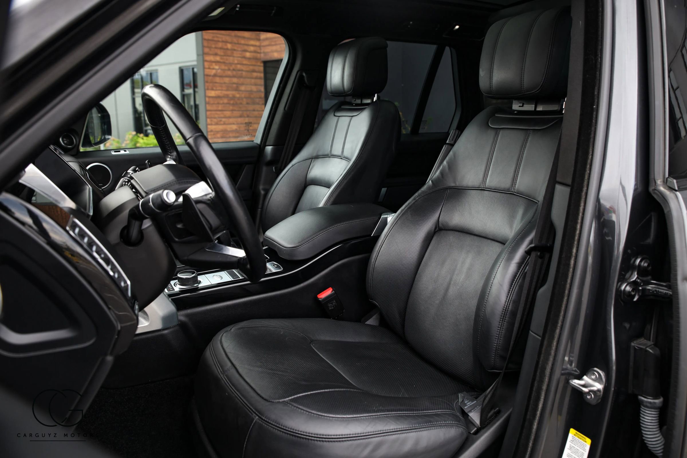 2022 Land Rover Range Rover P525 Westminster Edition