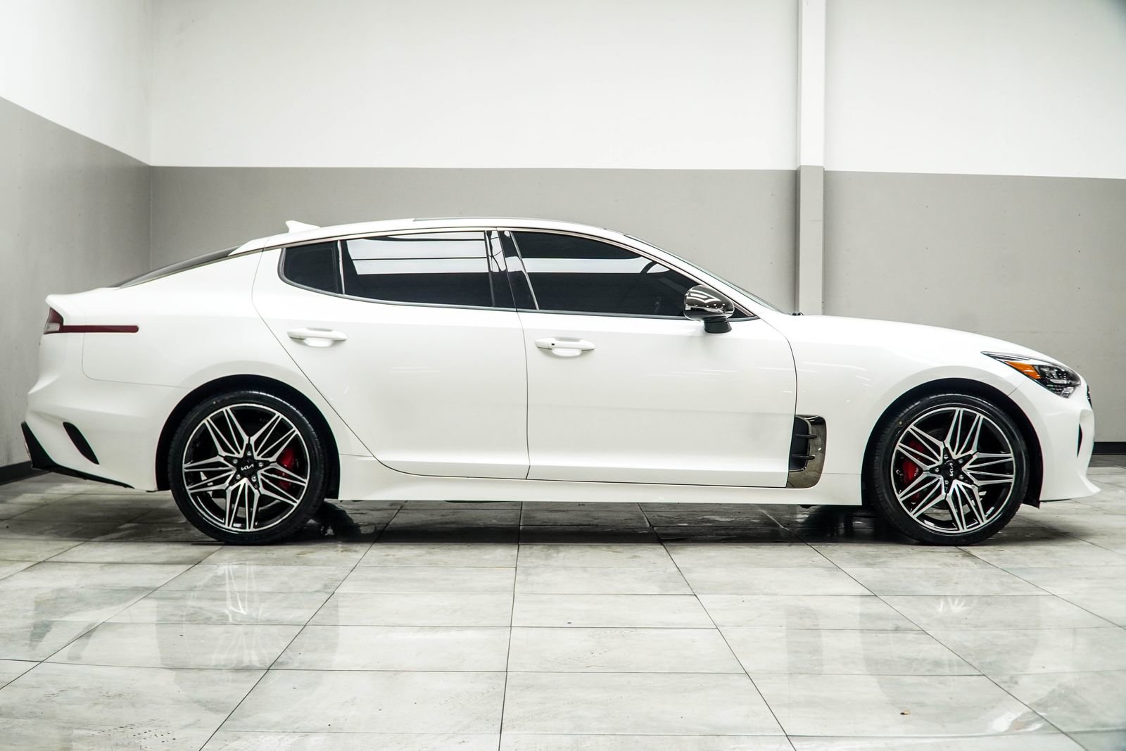 2022 Kia Stinger GT1