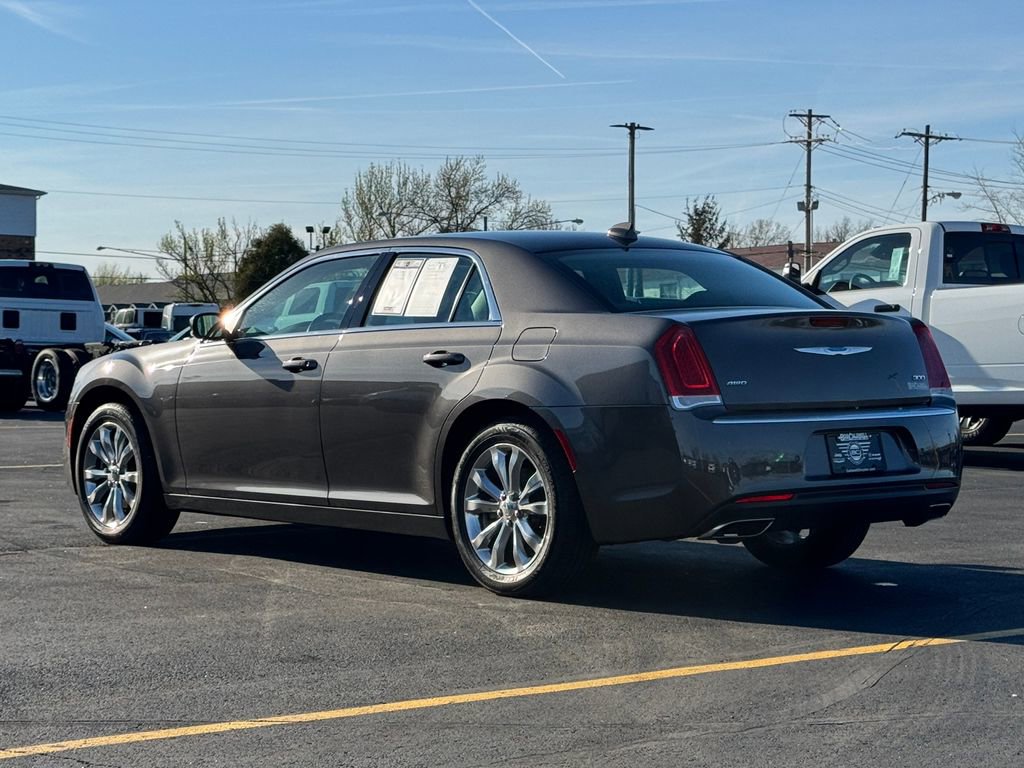 2021 Chrysler 300 Touring L