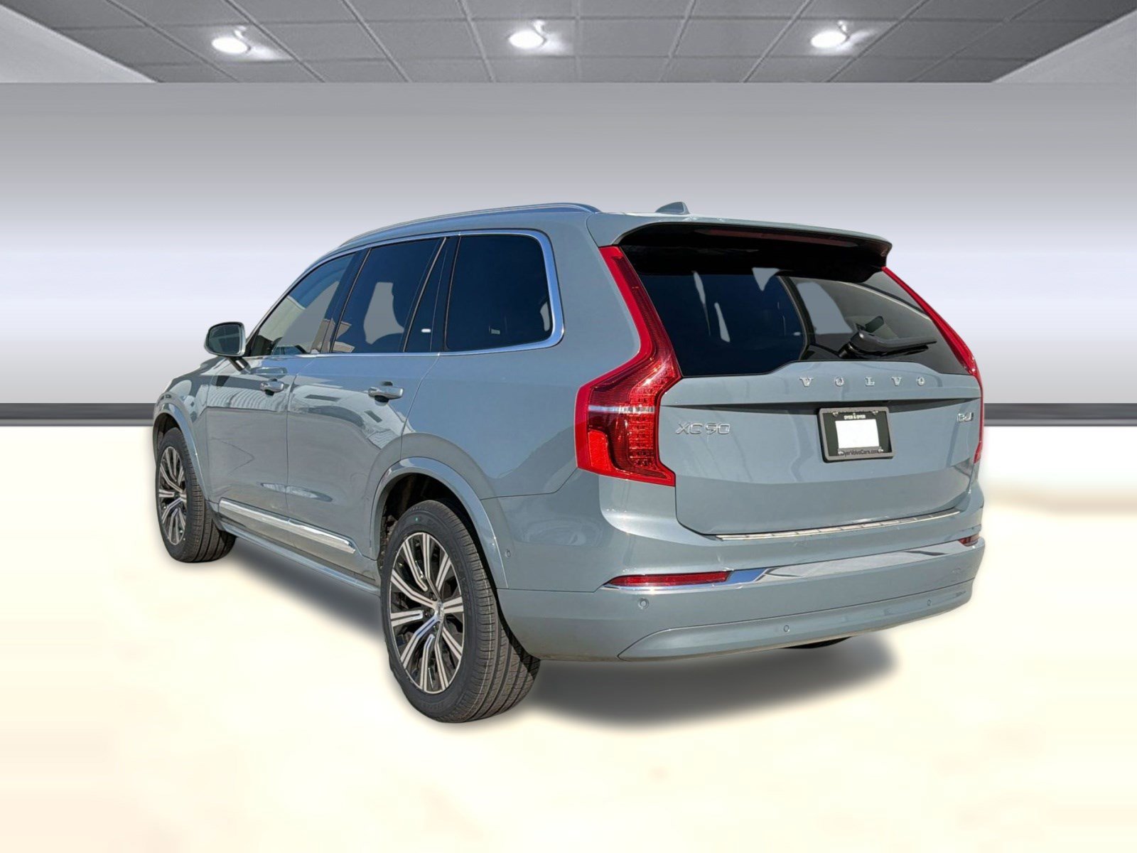 2023 Volvo Xc90 B6 Plus