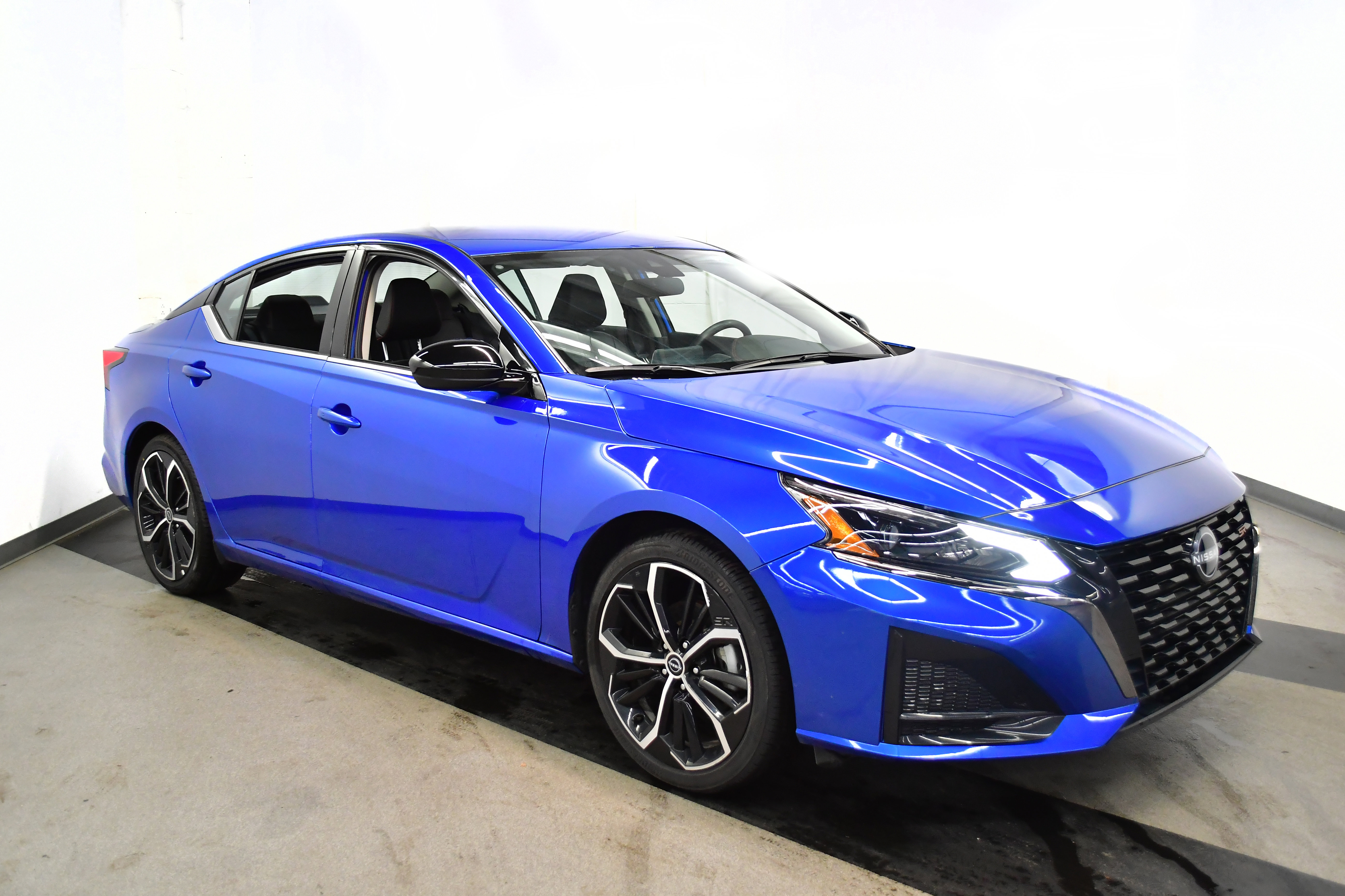 2025 Nissan Altima 2.5 SR