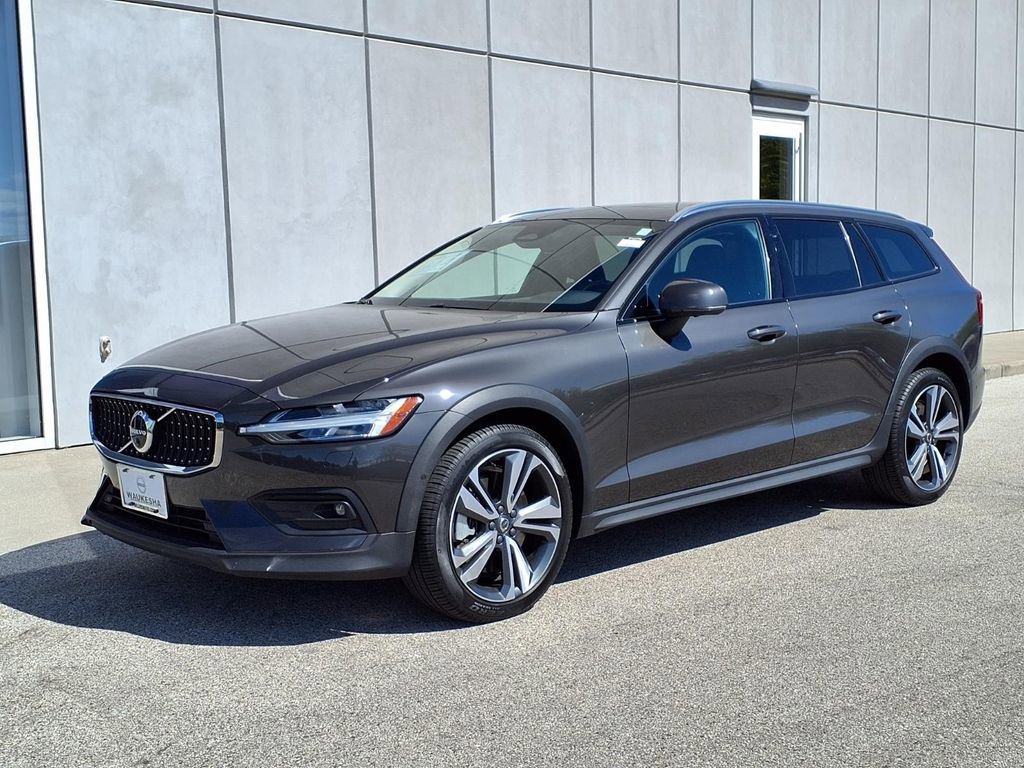 Certified 2025 Volvo V60 B5 Cross Country Plus