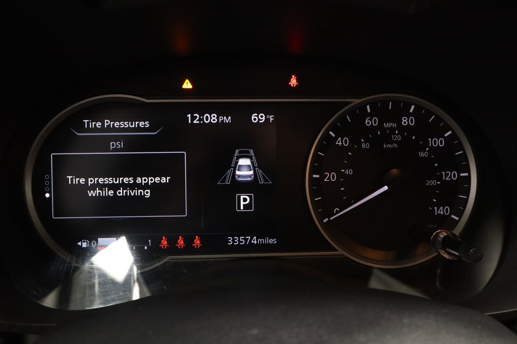 2024 Nissan Versa SR