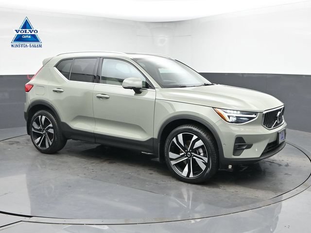 Used 2025 Volvo XC40 B5 Ultra w/ Climate Package