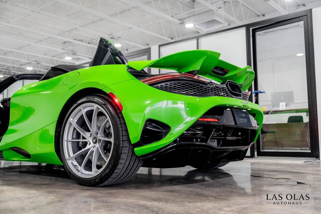 Used 2026 McLaren 750S Spider photo 18