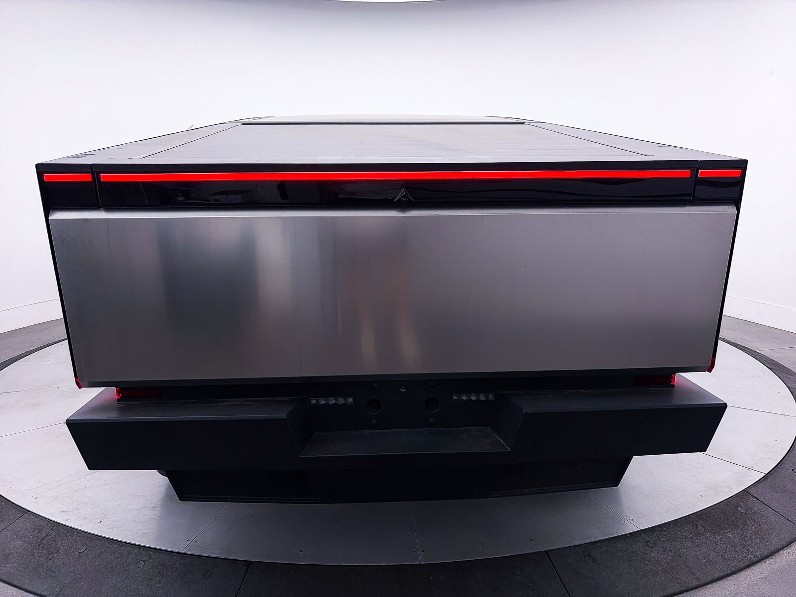 2024 Tesla Cybertruck AWD Crew Cab