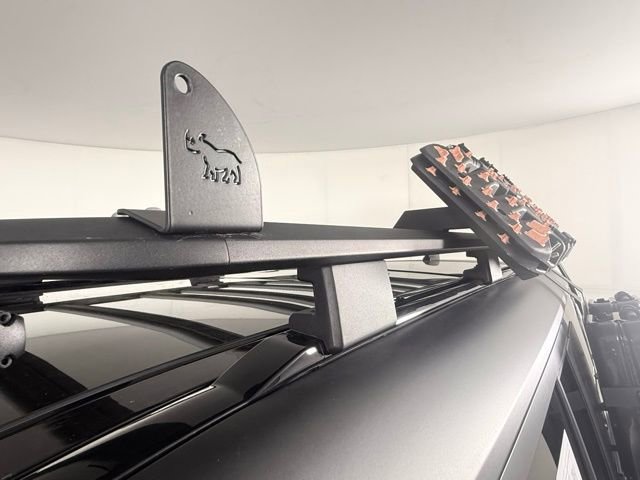 2023 Land Rover Defender 130 SE