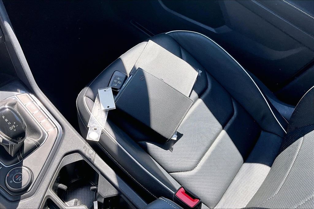 2022 Volkswagen Tiguan SEL R-Line