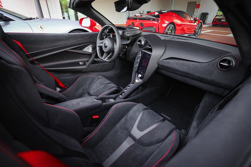 Used 2027 McLaren 750S Spider photo 41
