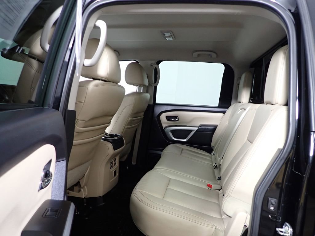 2016 Nissan Titan SL