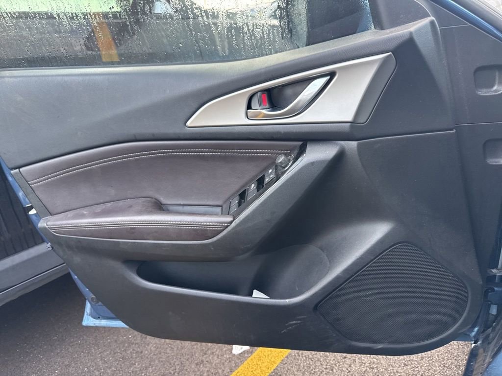 2017 MAZDA Mazda3 Touring