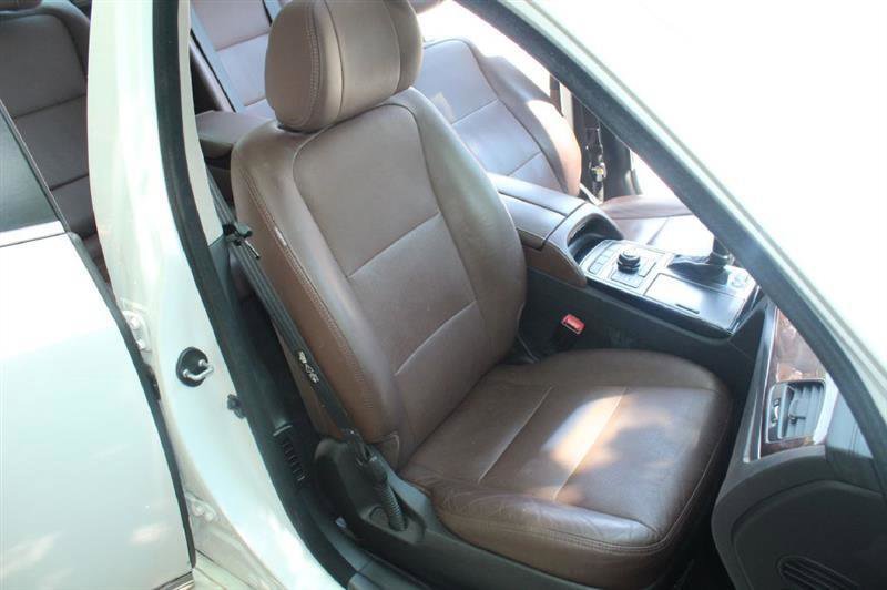 2014 Hyundai Equus Signature