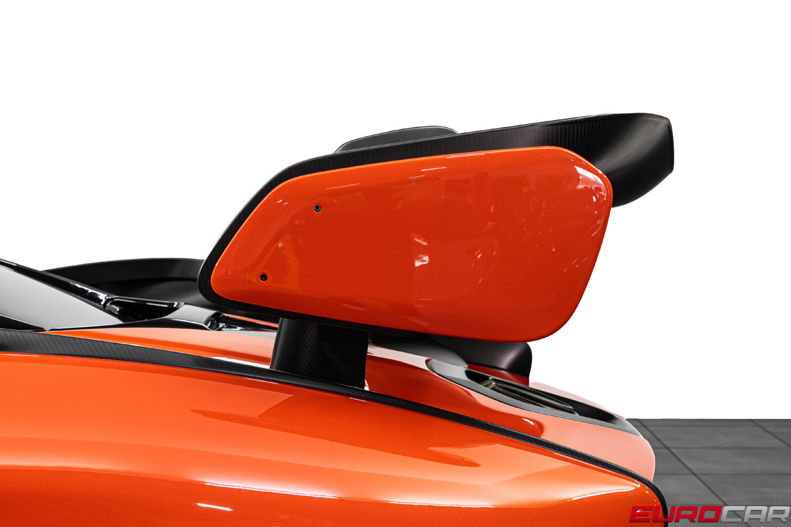 Used 2019 McLaren Senna photo 35