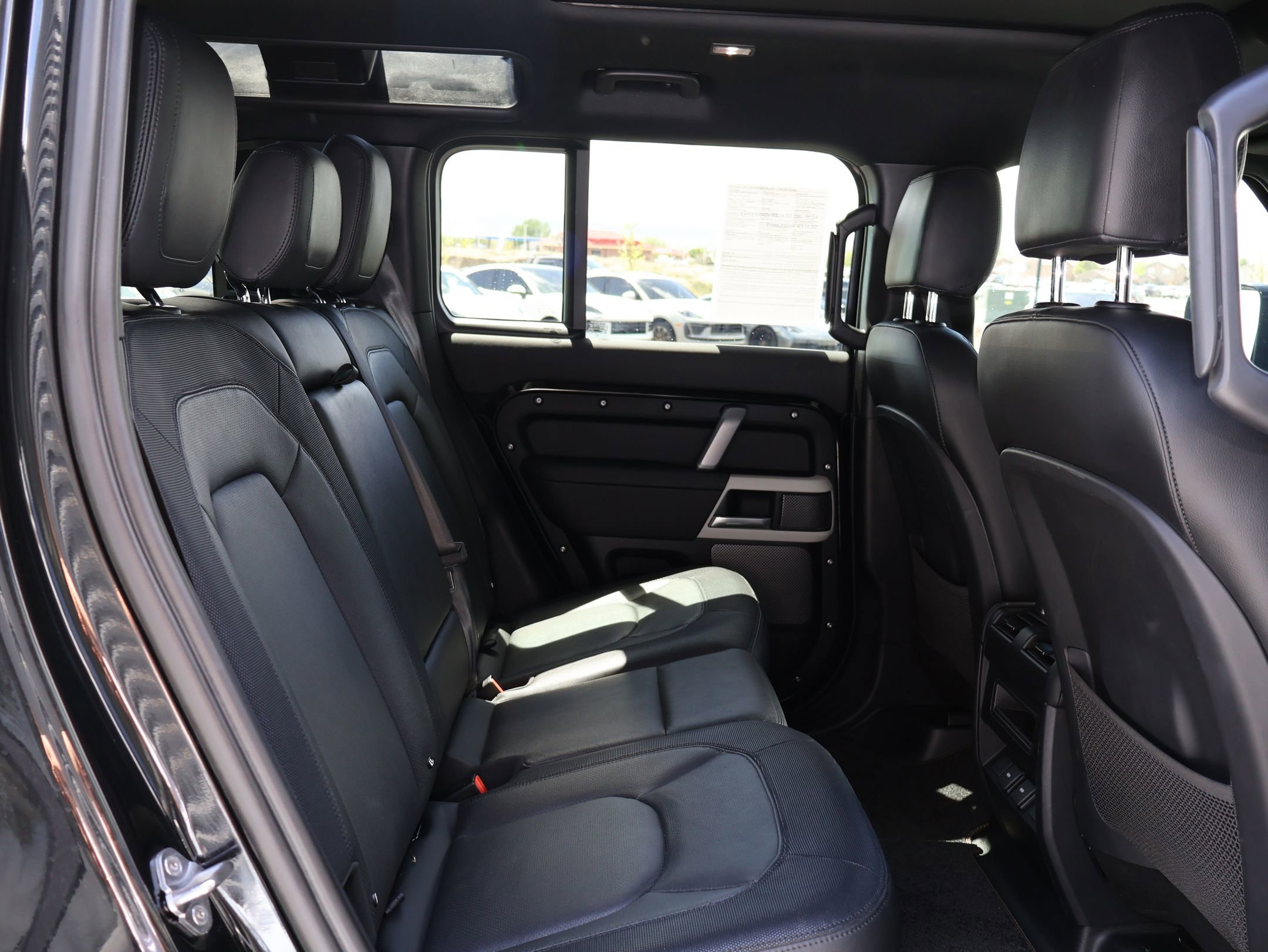 2024 Land Rover Defender 110 X-Dynamic SE