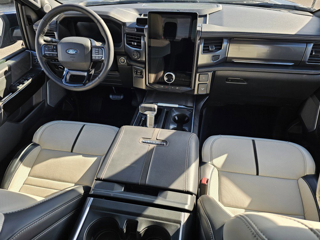 2024 Ford F150 Lightning Platinum