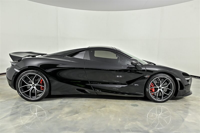 Used 2019 McLaren 720S Spider photo 14