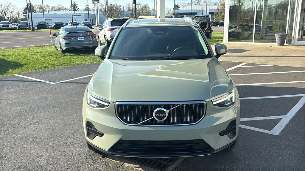 2024 Volvo Xc40 B5 Core