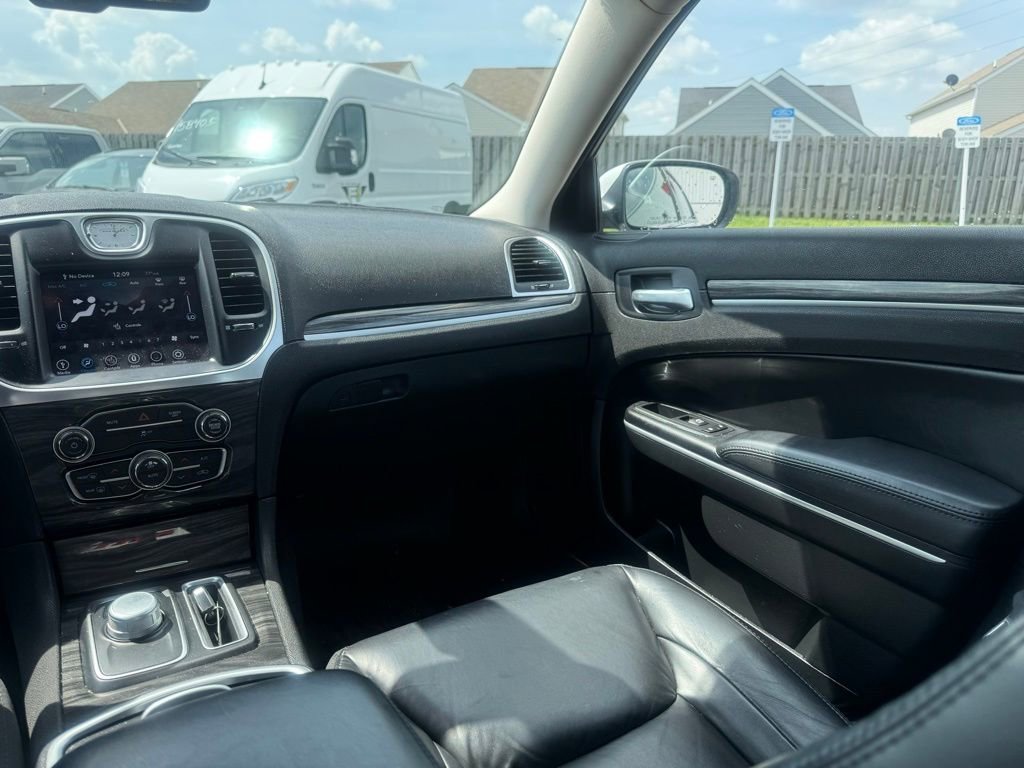 2020 Chrysler 300 Touring L