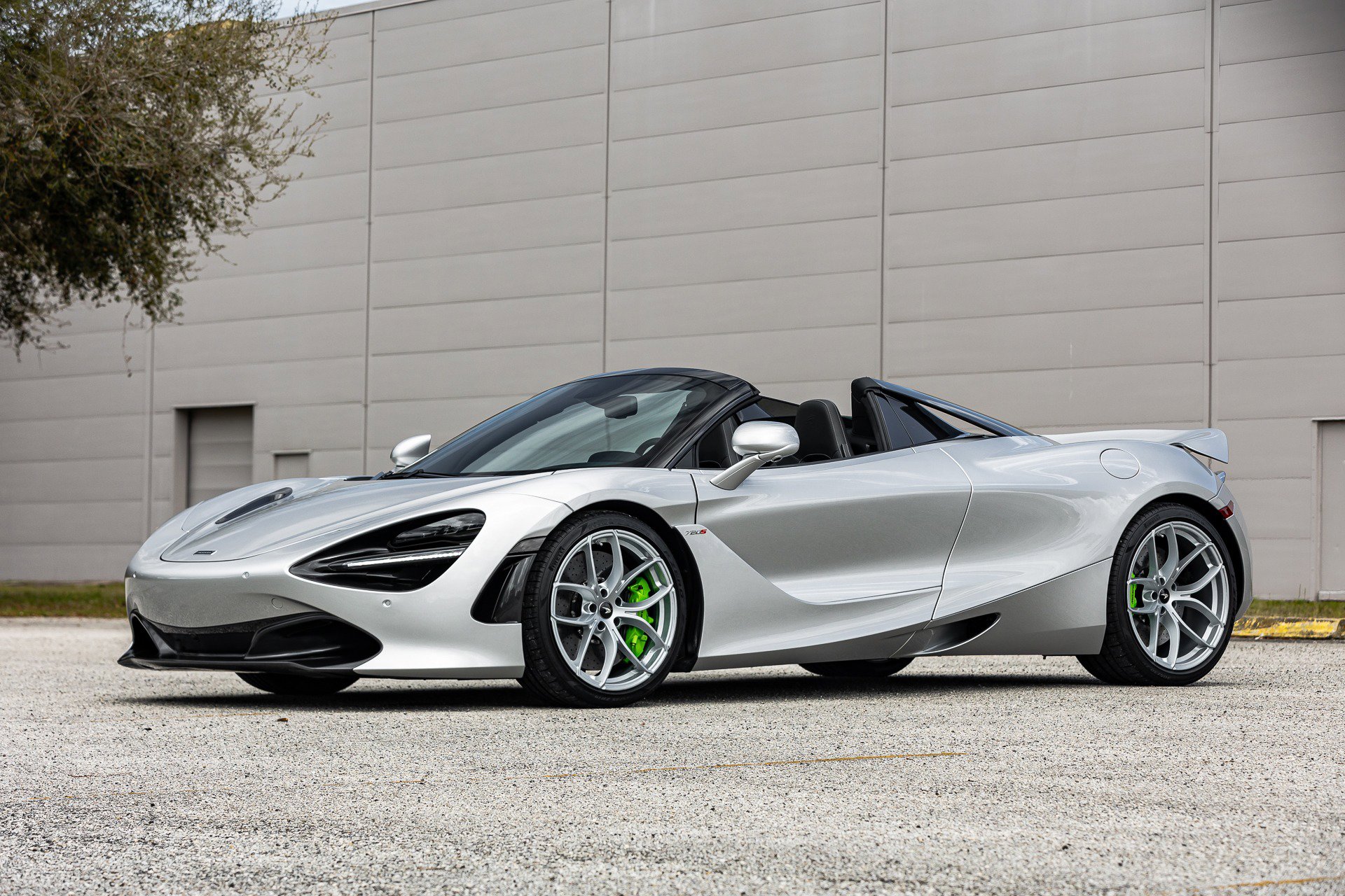 Used 2020 McLaren 720S Luxury photo 17