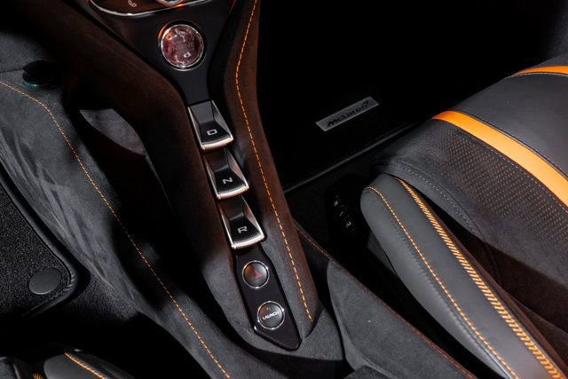 Used 2019 McLaren 720S Performance photo 18