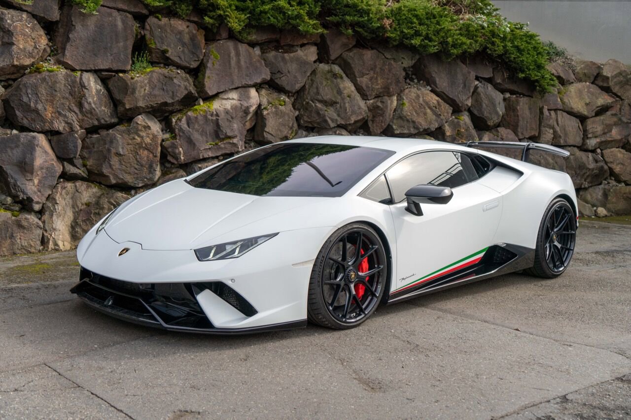 used lambo huracan