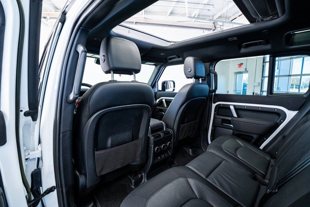 2023 Land Rover Defender 110 X-Dynamic SE