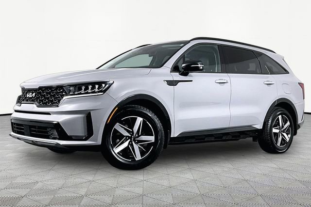 Certified 2022 Kia Sorento EX w/ Panoramic Sunroof Package
